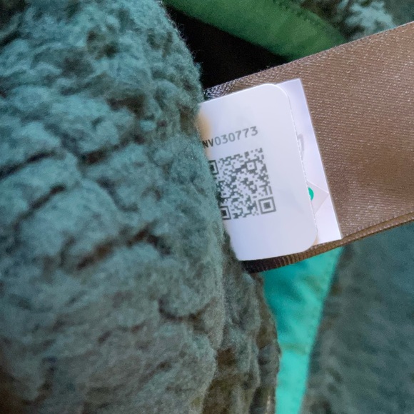 The North Face Men’s Campshire Pullover Hoodie - Picture 7 of 8